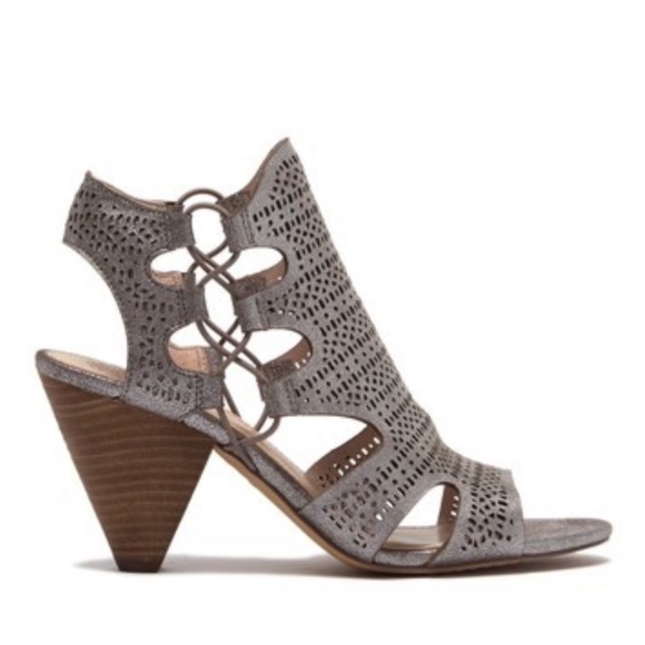 vince camuto eadon